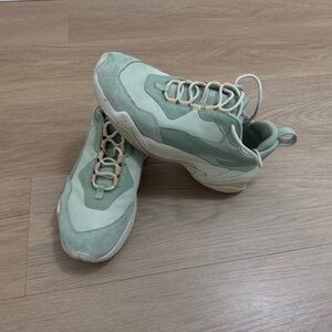 Puma Women's Sneakers in Light Green and White